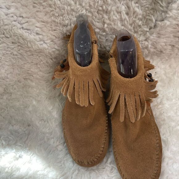 Minnetonka Boots Concho Moccasins Ankle Booties  Tan Leather suede SZ7 - Picture 3 of 9